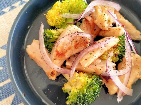 コリコリなんこつとブロッコリーの炒め物♪